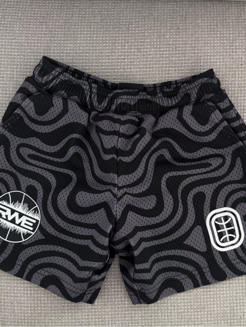 Overtime Boy's Black & Gray Patterned Athletic Shorts small